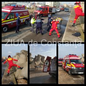 UPDATE Portul Constanța. Un pescar a căzut între stabilopozi. Victima este conștientă (galerie foto + video)            