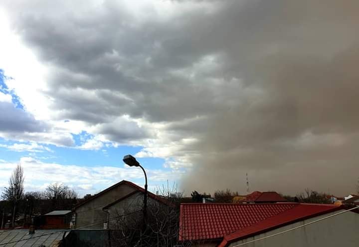 imagini incredibile vantul puternic s a transformat intr o furtuna de praf de mari dimensiuni galerie imagini incredibile vantul puternic s a transformat intr o furtuna de praf de mari dimensiuni galerie