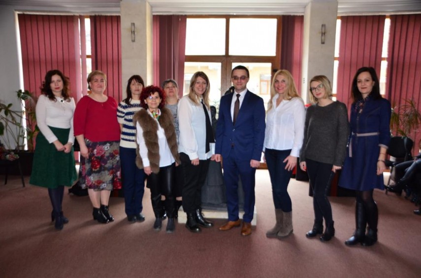 targul de martisoare din proiectului educational copiii cu ces pas cu pas spre o lume deschisa gazduit targul de martisoare din proiectului educational copiii cu ces pas cu pas spre o lume deschisa gazduit