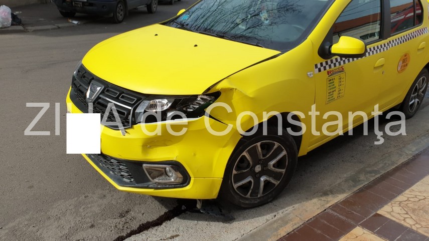 accident rutier pe strada stefan mihaileanu din constanta un taxi implicat pasagera la spital galerie