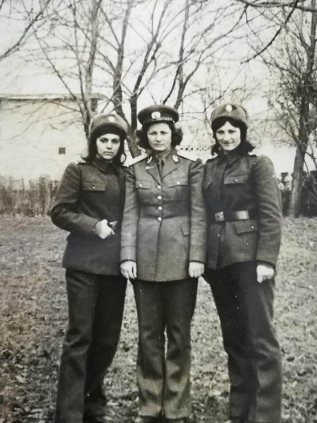 constanta fete in pas de defilare antrenoarea niculina chiricuta sublocotenent in rezerva amintiri din constanta fete in pas de defilare antrenoarea niculina chiricuta sublocotenent in rezerva amintiri din