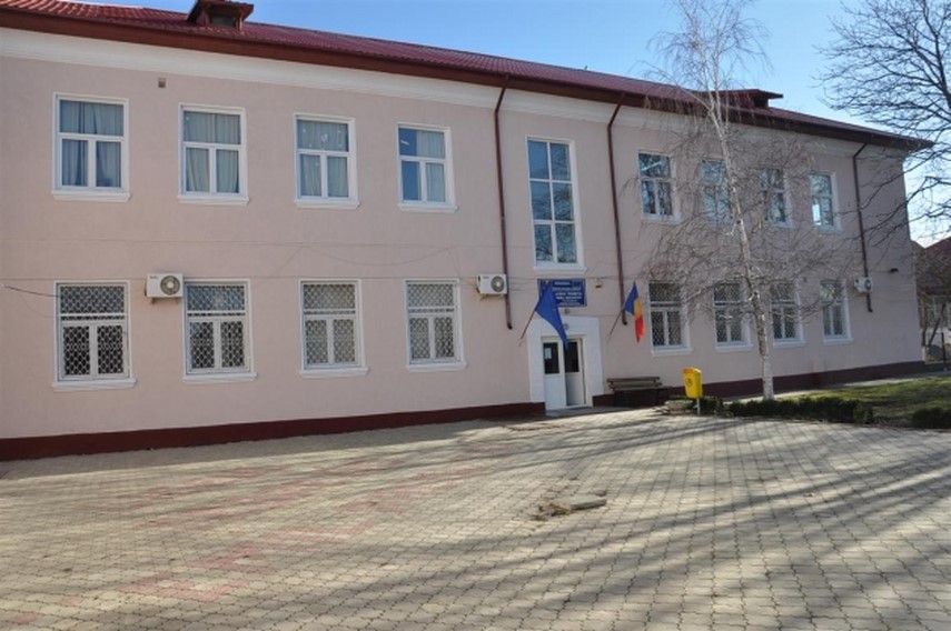 Liceul Emil Racovita din Techiorghiol