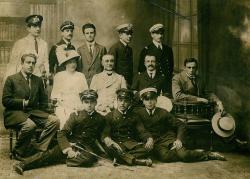 Comandant peste cinci porturi   