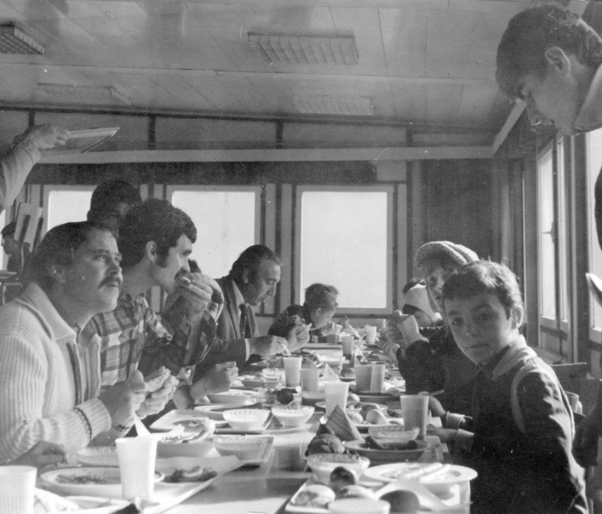 supa de broasca testoasa si coloanele de tancuri inotatorii de la clubul sportiv scolar nr 1 constanta supa de broasca testoasa si coloanele de tancuri inotatorii de la clubul sportiv scolar nr 1 constanta