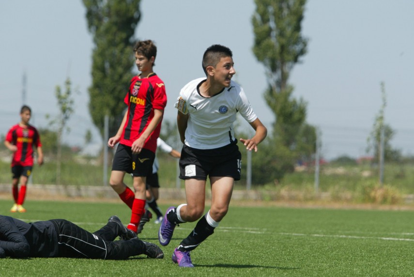 campionii under 13 ai fc viitorul s au facut mari gabriel iordan marcator in finala din 2012 a implinit campionii under 13 ai fc viitorul s au facut mari gabriel iordan marcator in finala din 2012 a implinit