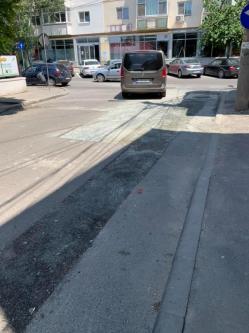 Constănțeanul supărat Dincolo de intersecția cu Zorelelor, strada Unirii a rămas neasfaltată. Locuitorii din Faleză Nord îi transmit primarului Făgădău, nu mai pot fi duși de nas!  