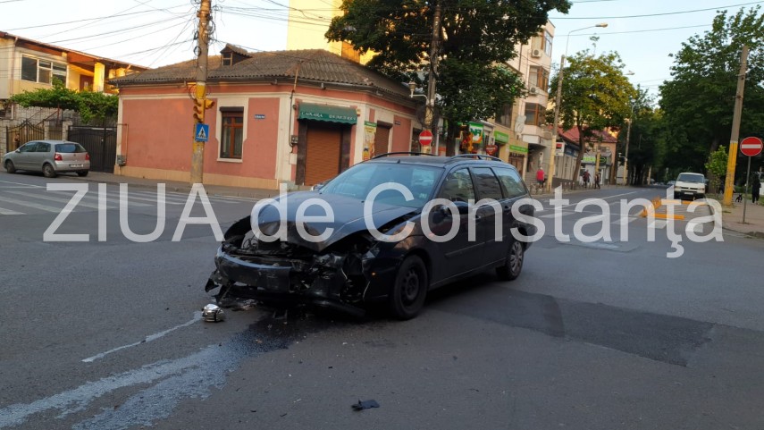 accident rutier in constanta doua masini implicate o victima 721446 accident rutier in constanta doua masini implicate o victima 721446