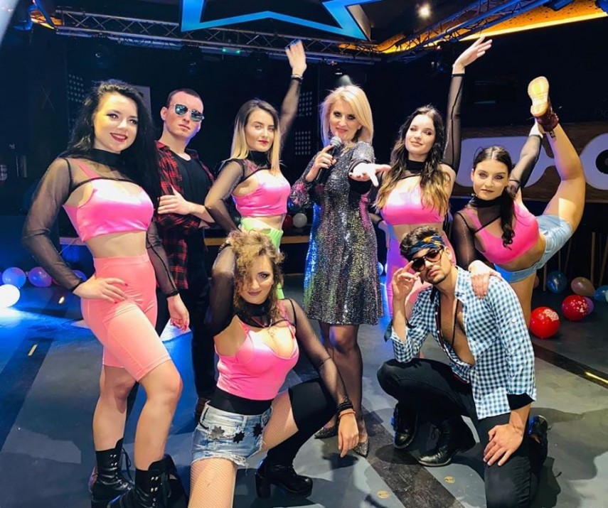 constanta fosta gimnasta malina milea a fost inclusa in trupa de dans cabaret prestige galerie foto video constanta fosta gimnasta malina milea a fost inclusa in trupa de dans cabaret prestige galerie foto video