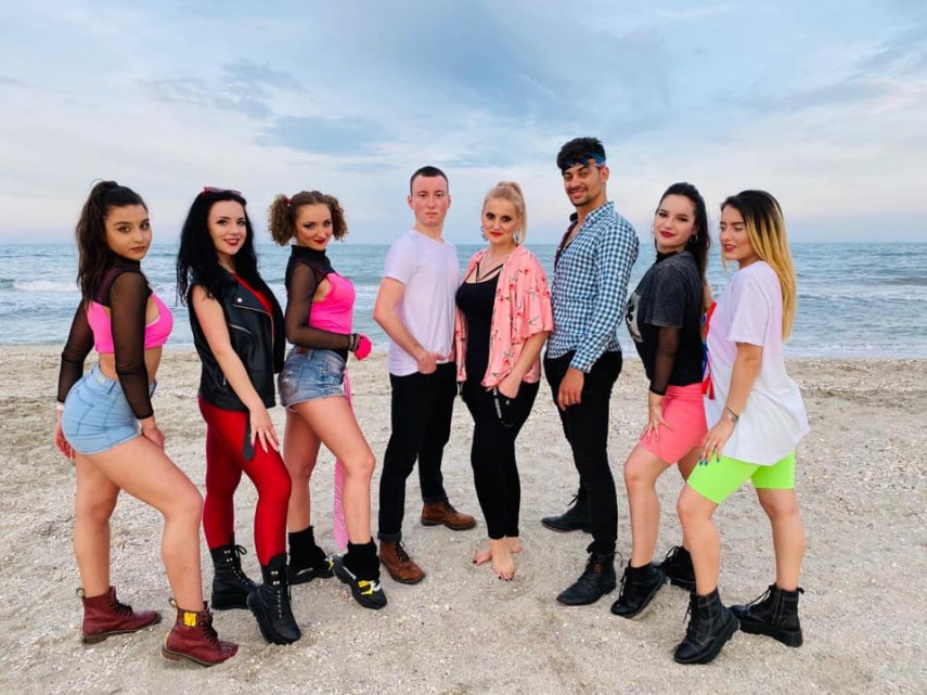 constanta fosta gimnasta malina milea a fost inclusa in trupa de dans cabaret prestige galerie foto video constanta fosta gimnasta malina milea a fost inclusa in trupa de dans cabaret prestige galerie foto video