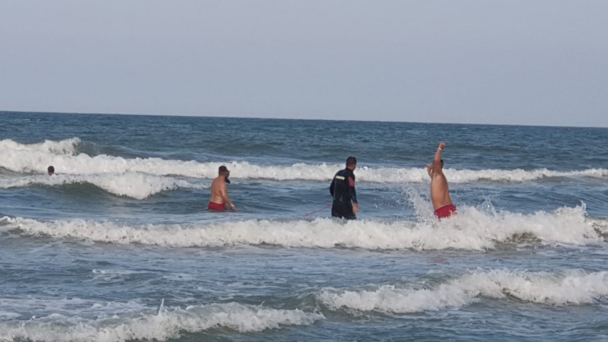 alerta isu doua persoane in pericol de inec in mamaia 722494 alerta isu doua persoane in pericol de inec in mamaia 722494