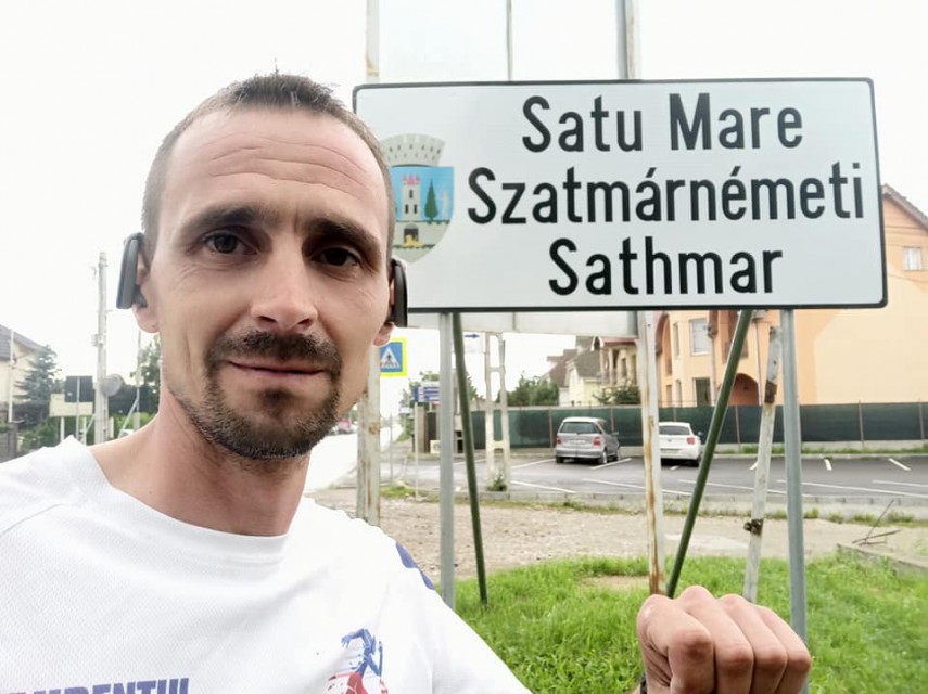 alergarea in scop umanitar de 600 de kilometric militarul laurentiu cobzaru intampinat la satu mare la alergarea in scop umanitar de 600 de kilometric militarul laurentiu cobzaru intampinat la satu mare la