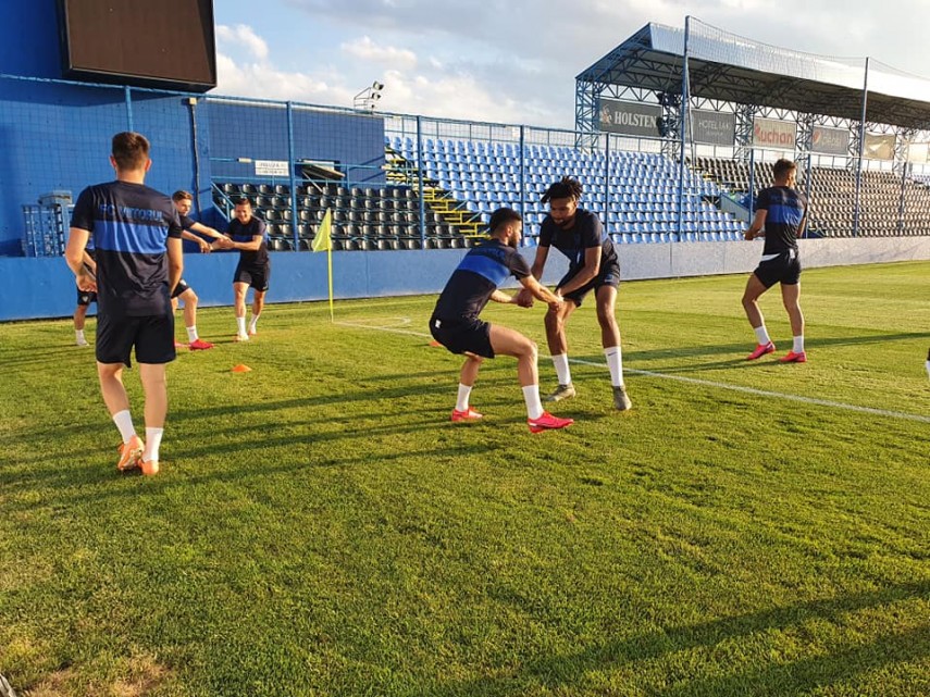 liderul fc viitorul intalneste lanterna rosie dinamo in meciul din returul sezonului regulat louis munteanu liderul fc viitorul intalneste lanterna rosie dinamo in meciul din returul sezonului regulat louis munteanu