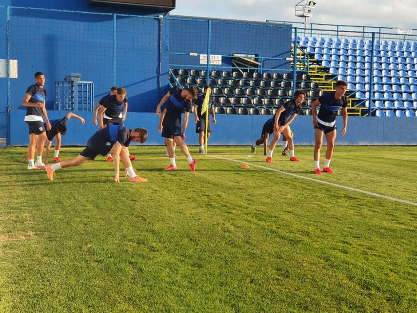 liderul fc viitorul intalneste lanterna rosie dinamo in meciul din returul sezonului regulat louis munteanu liderul fc viitorul intalneste lanterna rosie dinamo in meciul din returul sezonului regulat louis munteanu