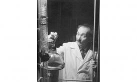 #DobrogeaAcademică Omagierea academicianului Cristofor I. Simionescu, la 100 de ani de la naștere, a prilejuit lansarea unui întreg poștal  