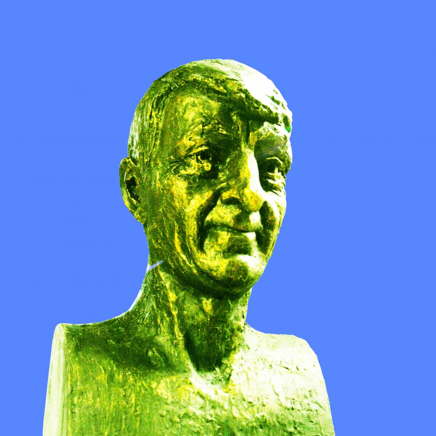 constantaestebine sculptorul razvan paul mihaescu a donat constantei bustul maestrului jean constantin constantaestebine sculptorul razvan paul mihaescu a donat constantei bustul maestrului jean constantin