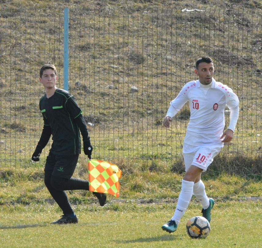sambata e meciul cel mare gloria albesti joaca pentru promovarea in premiera in liga a 3 a galerie foto sambata e meciul cel mare gloria albesti joaca pentru promovarea in premiera in liga a 3 a galerie foto