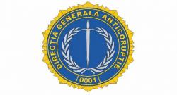 Doi funcționari publici au fost prinși în flagrant în timp ce luau mită