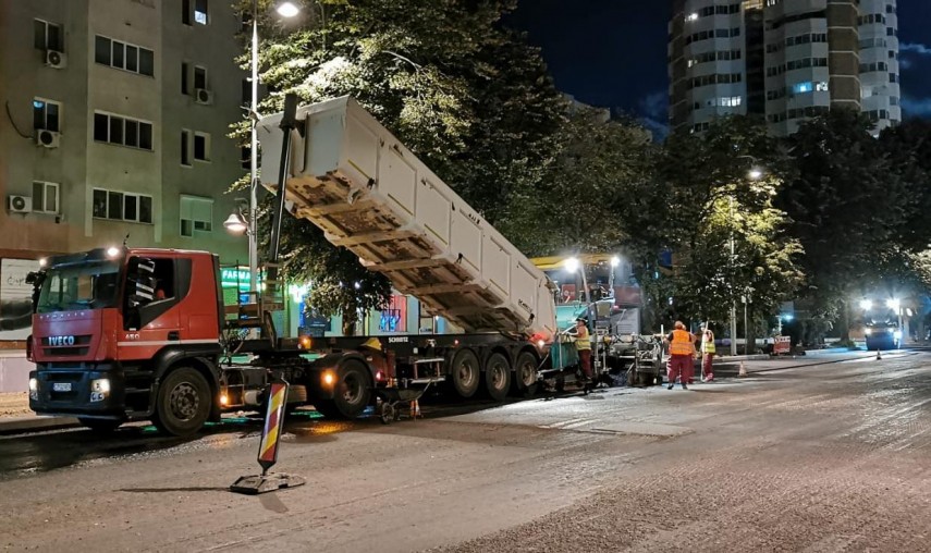 constanta echipele confort urban modernizeaza carosabilul marilor bulevarde lucrari de asfaltare si frezare constanta echipele confort urban modernizeaza carosabilul marilor bulevarde lucrari de asfaltare si frezare
