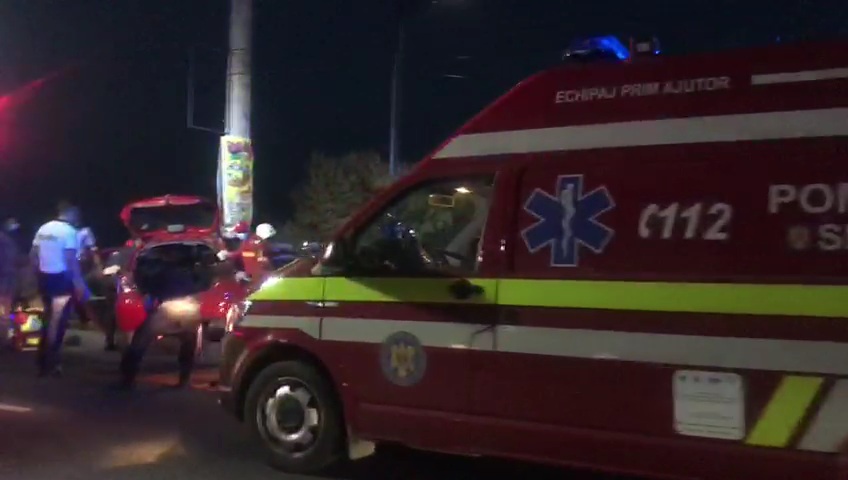 acccident rutier intre eforie nord si eforie sud un autoturism a intrat in stalp doua victime incarcerate acccident rutier intre eforie nord si eforie sud un autoturism a intrat in stalp doua victime incarcerate