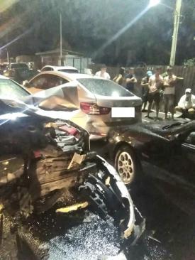 Tamponare în lanț, la Valu lui Traian. Șoferul a fugit de la fața locului (galerie foto)