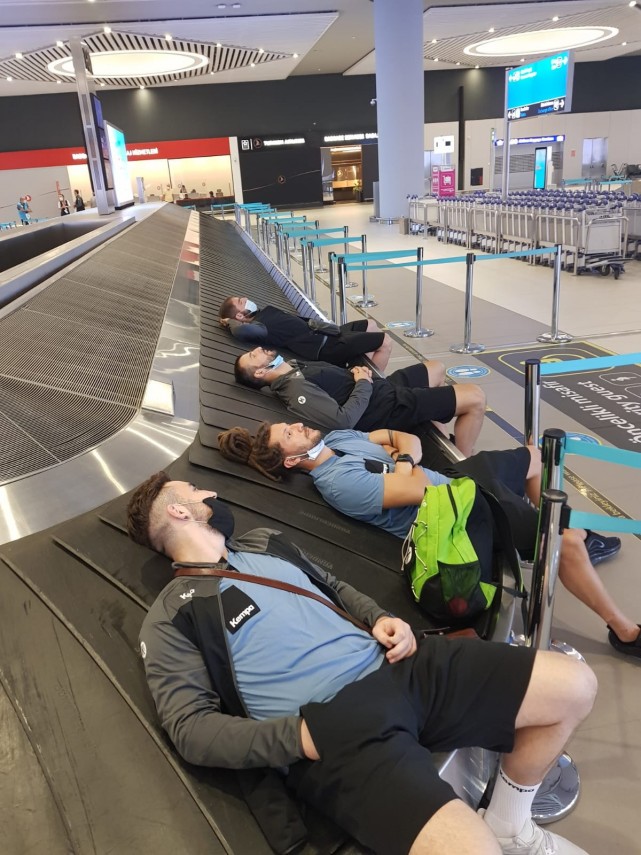 cum s a incheiat aventura de la istanbul a handbalistilor de la hc dobrogea sud constanta aflati in drum cum s a incheiat aventura de la istanbul a handbalistilor de la hc dobrogea sud constanta aflati in drum