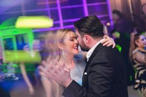 Diana Dumitrescu și soțul ei, doi ani de căsnicie „Sunt tare bucuroasă să port din nou rochia în care am spus DA!”