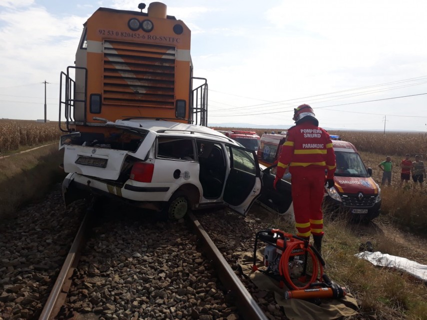 accident grav suceava masina tren morti 730338 accident grav suceava masina tren morti 730338