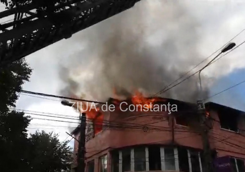 live video pompierii se lupta cu flacarile pe strada mihai viteazu din constanta 731335 live video pompierii se lupta cu flacarile pe strada mihai viteazu din constanta 731335