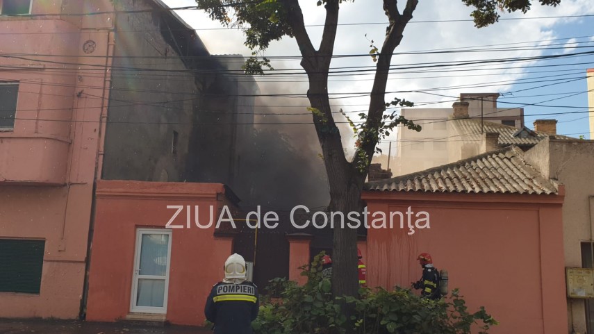 live video pompierii se lupta cu flacarile pe strada mihai viteazu din constanta 731335 live video pompierii se lupta cu flacarile pe strada mihai viteazu din constanta 731335