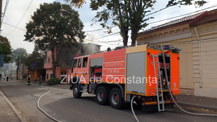 live video pompierii se lupta cu flacarile pe strada mihai viteazu din constanta 731335 live video pompierii se lupta cu flacarile pe strada mihai viteazu din constanta 731335