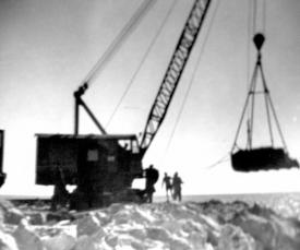 #citeșteDobrogea Excavații la Canalul Dunăre-Marea Neagră în perioada 1951-1953