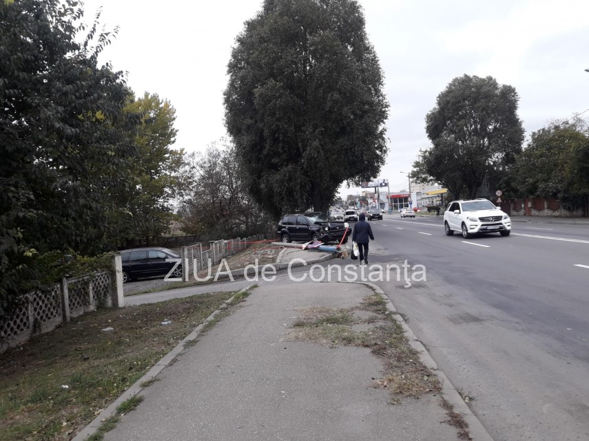 accident rutier grav in poarta bcco constanta cu nissan ul in stalpul de iluminat 732798 accident rutier grav in poarta bcco constanta cu nissan ul in stalpul de iluminat 732798
