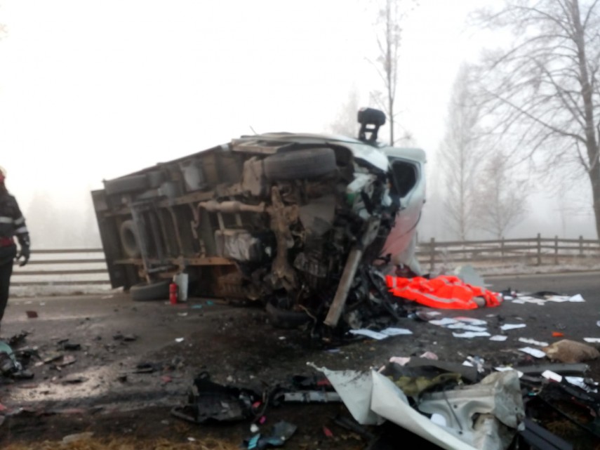 isu bistrita nasaud accident mortal in urma coliziunii a doua camioane 734243 isu bistrita nasaud accident mortal in urma coliziunii a doua camioane 734243