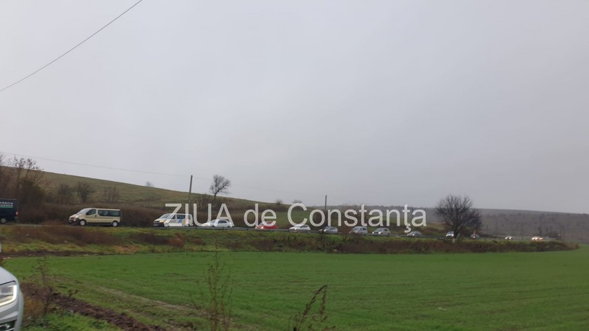 pelerinajul la pestera sfantului andrei se desfasoara in conditii speciale imagini de la fata locului pelerinajul la pestera sfantului andrei se desfasoara in conditii speciale imagini de la fata locului