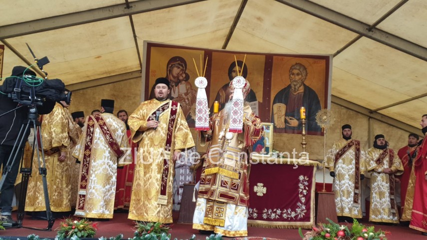 pelerinajul la pestera sfantului andrei se desfasoara in conditii speciale imagini de la fata locului pelerinajul la pestera sfantului andrei se desfasoara in conditii speciale imagini de la fata locului
