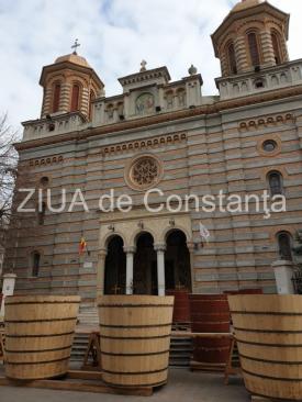 Latifundiarul George Becali a donat o icoană Arhiepiscopiei Tomisului