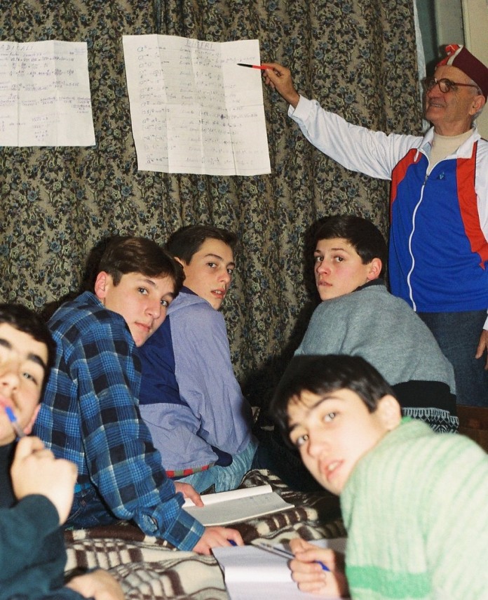 ani intregi le a fost profesor tatal antrenorului octavian tileaga lectii de matematica in cantonamente ani intregi le a fost profesor tatal antrenorului octavian tileaga lectii de matematica in cantonamente