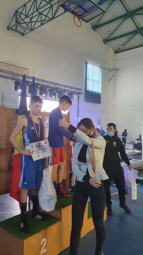 axiopolis cernavoda doua medalii de aur si una de bronz la campionatul national de box 735017 axiopolis cernavoda doua medalii de aur si una de bronz la campionatul national de box 735017