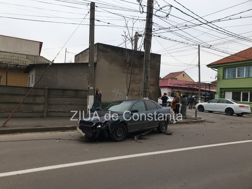 accident rutier la intersectia strazilor portitiei cu frunzelor 735654 accident rutier la intersectia strazilor portitiei cu frunzelor 735654