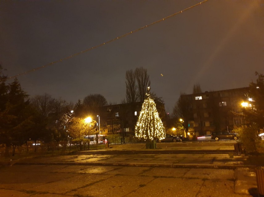 parcul de la gara constanta impodobit de un lant de hipermarket uri 736116 parcul de la gara constanta impodobit de un lant de hipermarket uri 736116