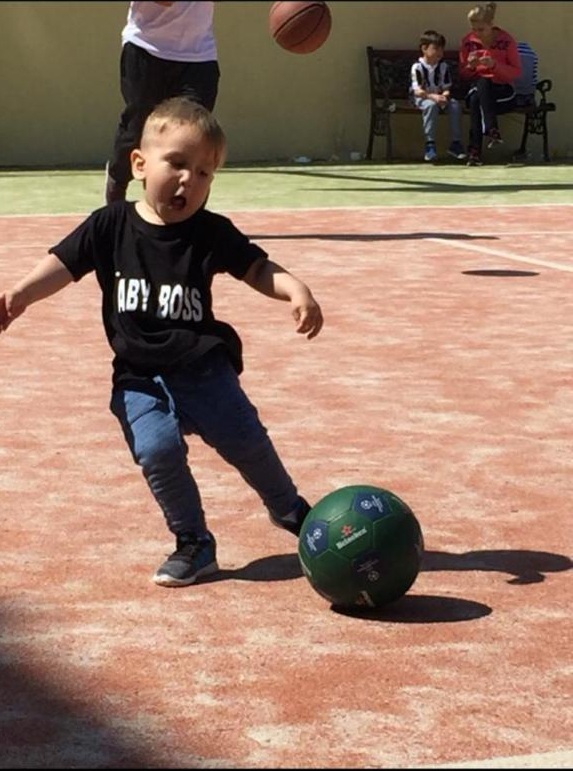 joshua ruse de la academia hagi la cinci ani un pusti indragostit de fotbal a descifrat tainele touchball joshua ruse de la academia hagi la cinci ani un pusti indragostit de fotbal a descifrat tainele touchball