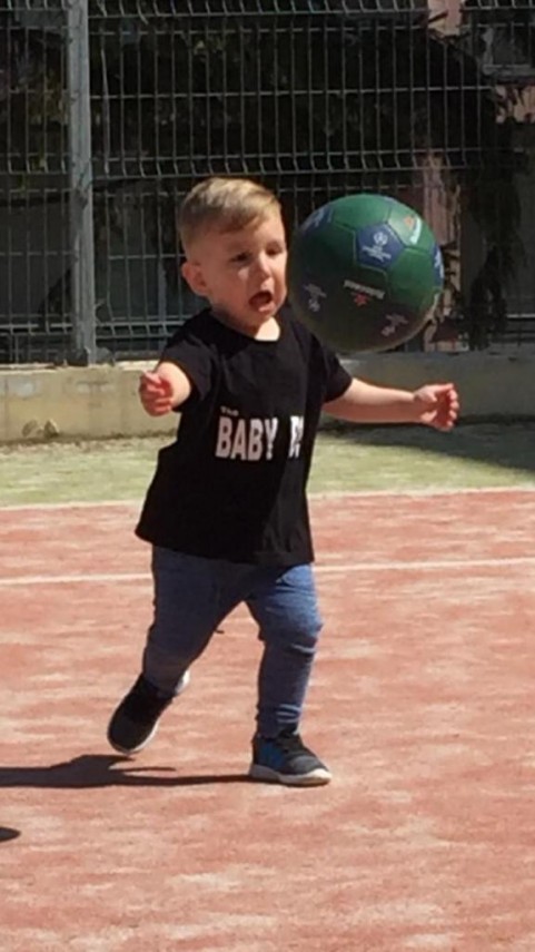 joshua ruse de la academia hagi la cinci ani un pusti indragostit de fotbal a descifrat tainele touchball joshua ruse de la academia hagi la cinci ani un pusti indragostit de fotbal a descifrat tainele touchball