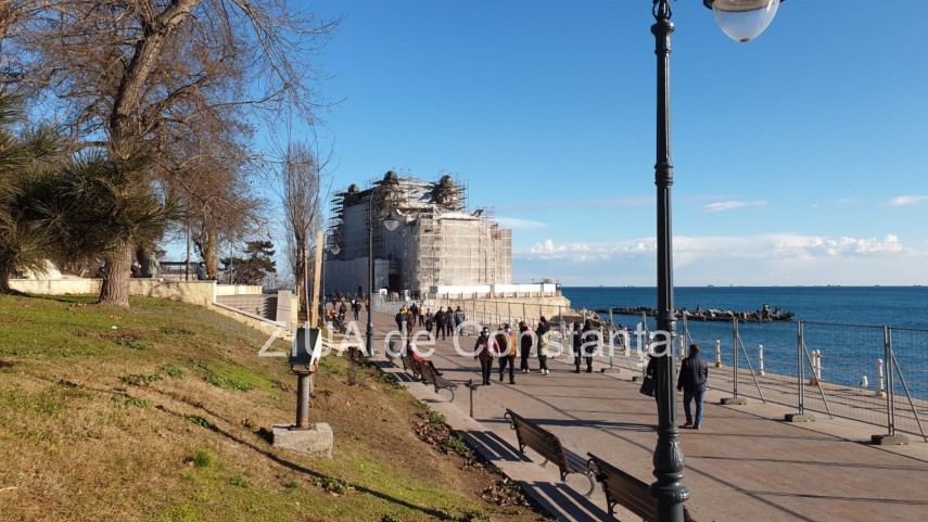 aglomeratie pe faleza cazinoului din constanta in ultima zi de carantina 736815 aglomeratie pe faleza cazinoului din constanta in ultima zi de carantina 736815
