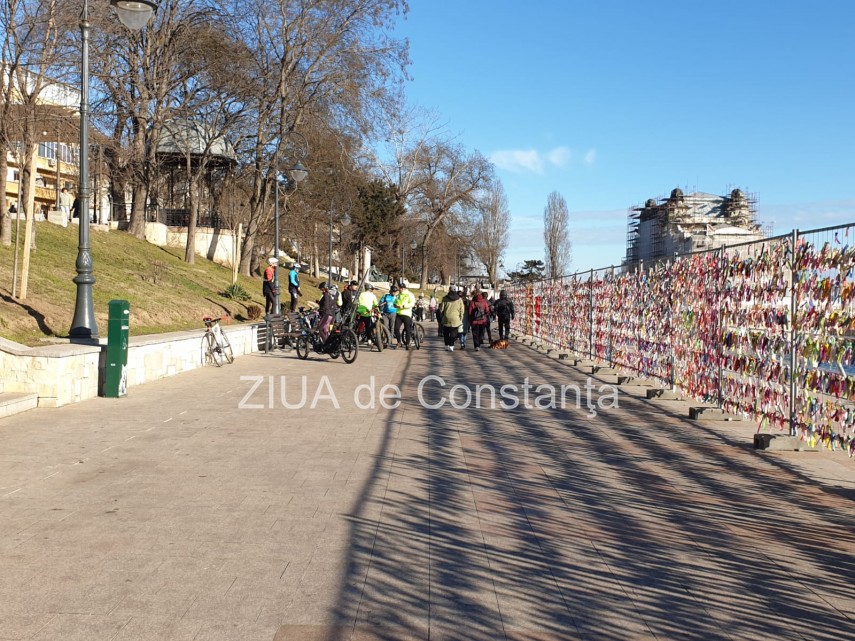 aglomeratie pe faleza cazinoului din constanta in ultima zi de carantina 736815 aglomeratie pe faleza cazinoului din constanta in ultima zi de carantina 736815