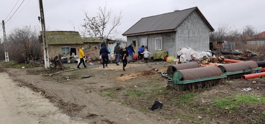 constantaestebine membrii asociatiei la pieptul mamei le au inveselit sarbatorile copiilor din ciocarlia constantaestebine membrii asociatiei la pieptul mamei le au inveselit sarbatorile copiilor din ciocarlia
