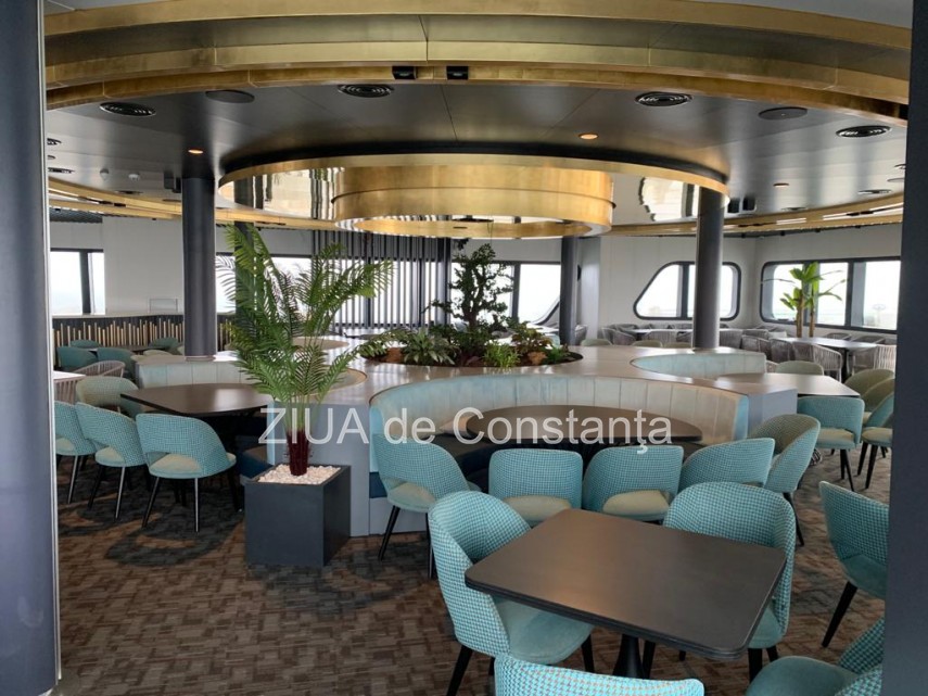 ultima fita pe litoralul marii negre alezzi clubul plutitor cu petreceri intre mamaia si constanta imagini ultima fita pe litoralul marii negre alezzi clubul plutitor cu petreceri intre mamaia si constanta imagini