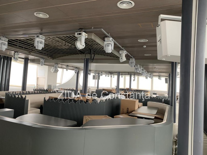 ultima fita pe litoralul marii negre alezzi clubul plutitor cu petreceri intre mamaia si constanta imagini ultima fita pe litoralul marii negre alezzi clubul plutitor cu petreceri intre mamaia si constanta imagini
