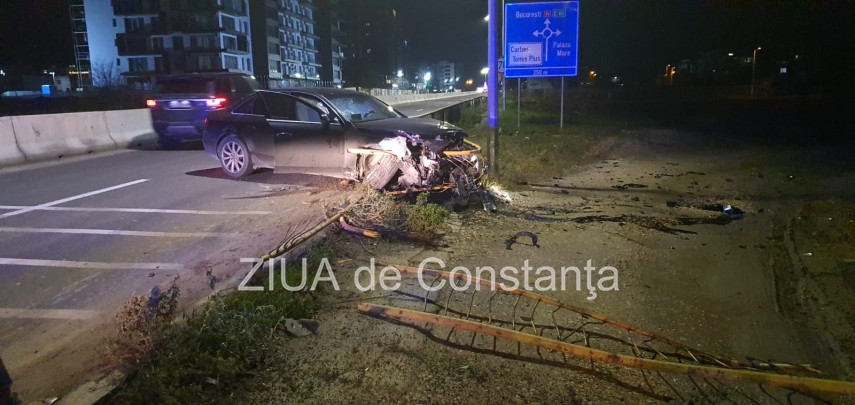 constanta accident rutier in cartierul tomis plus un audi a intrat intr un gard 737690 constanta accident rutier in cartierul tomis plus un audi a intrat intr un gard 737690