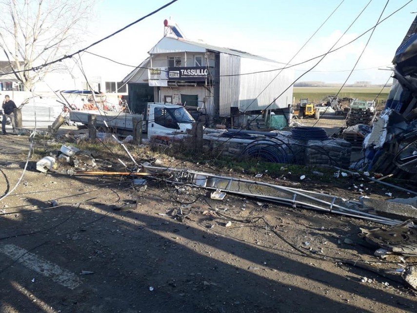 judetul calarasi accident rutier grav trei victime un tanar a murit a intervenit elicopterul smurd constanta judetul calarasi accident rutier grav trei victime un tanar a murit a intervenit elicopterul smurd constanta
