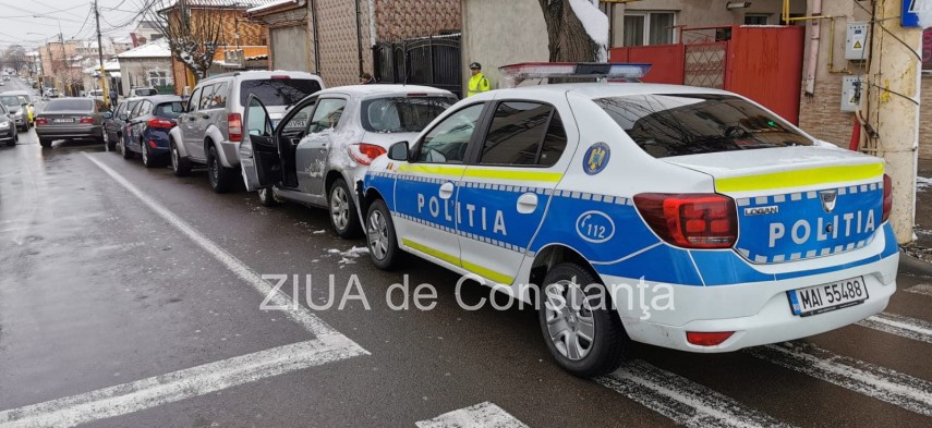 o masina a politiei implicata intr un accident pe strada ion ratiu din constanta 738655 o masina a politiei implicata intr un accident pe strada ion ratiu din constanta 738655